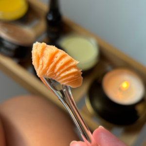 konsystencja balsamu Rich oil body balm od babo